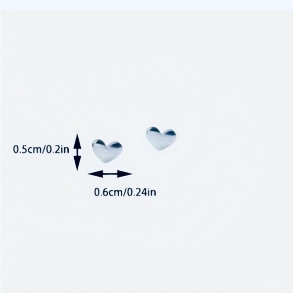 Gold Heart Stud Earrings NWOT - Picture 5 of 5